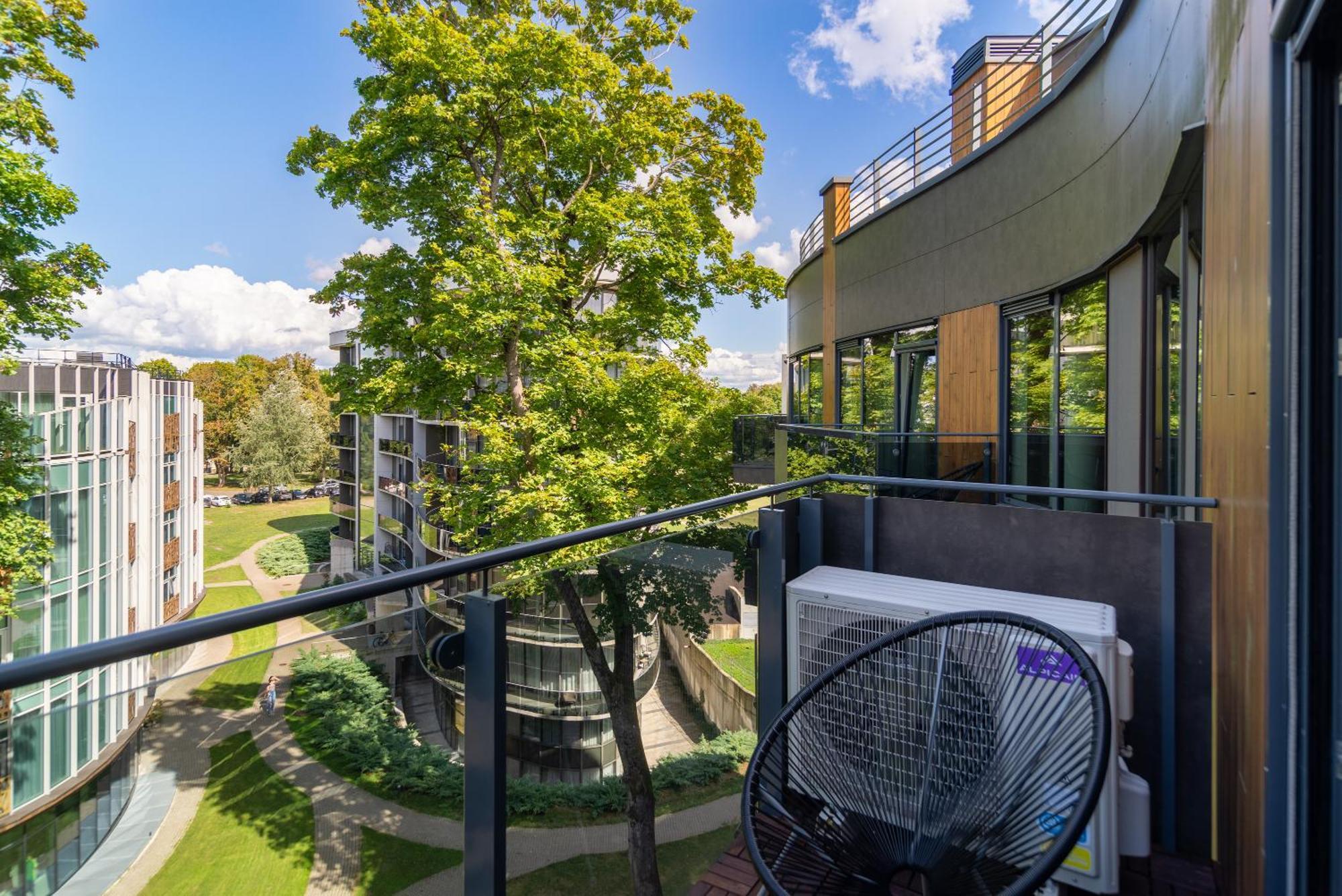 2 Bedroom Apt, 2 Garage Spots & Balconies, Self Check-In, By Cohost Druskininkai Exterior photo