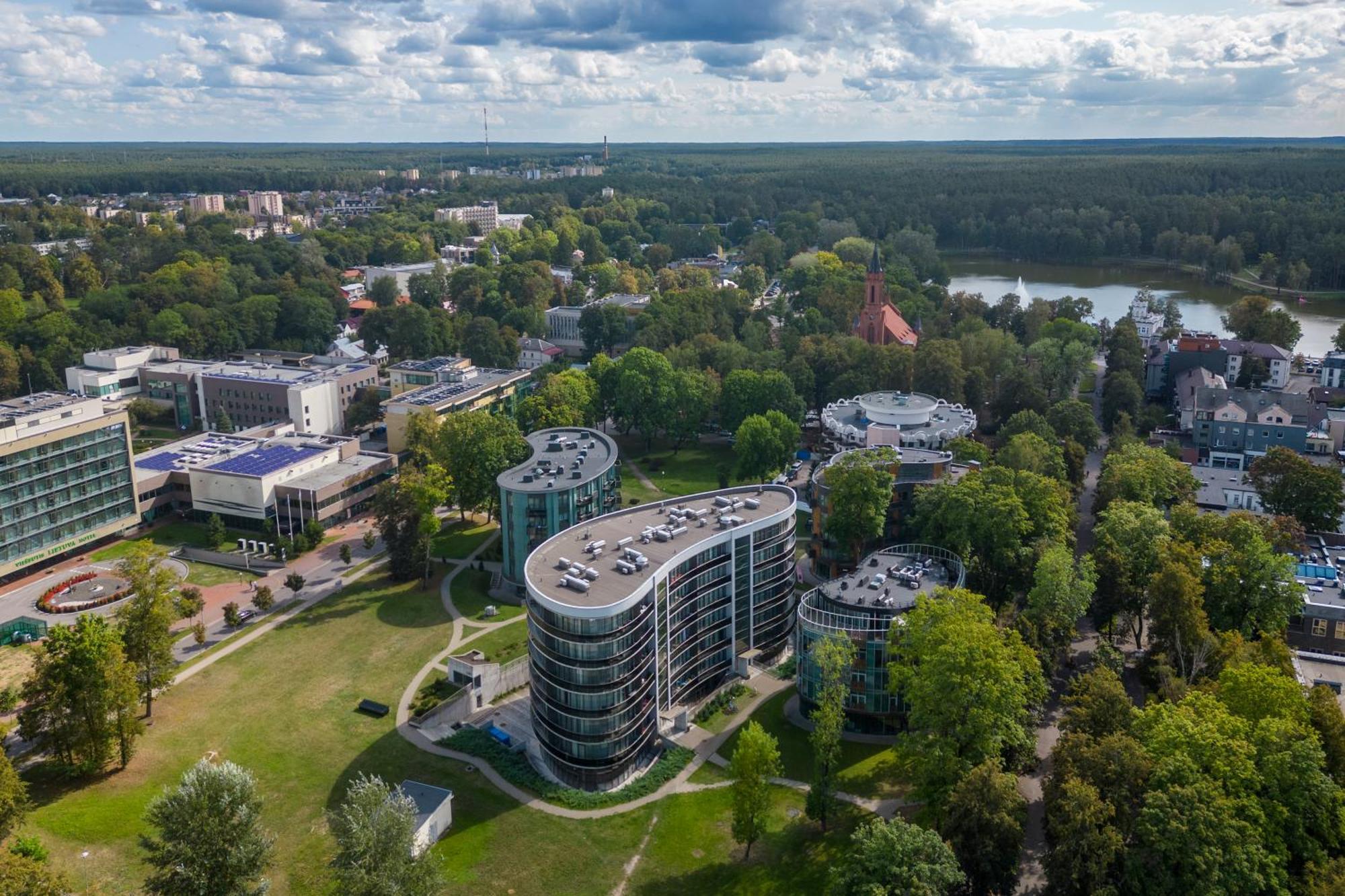 2 Bedroom Apt, 2 Garage Spots & Balconies, Self Check-In, By Cohost Druskininkai Exterior photo